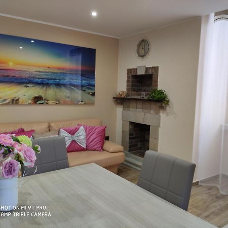 Apartamento La Casa Delle Sorprese Trani Exterior foto