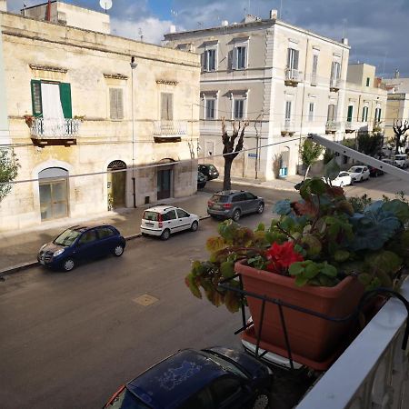 Apartamento La Casa Delle Sorprese Trani Exterior foto