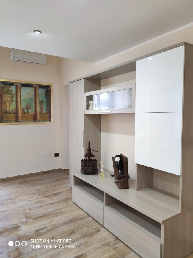 Apartamento La Casa Delle Sorprese Trani Exterior foto