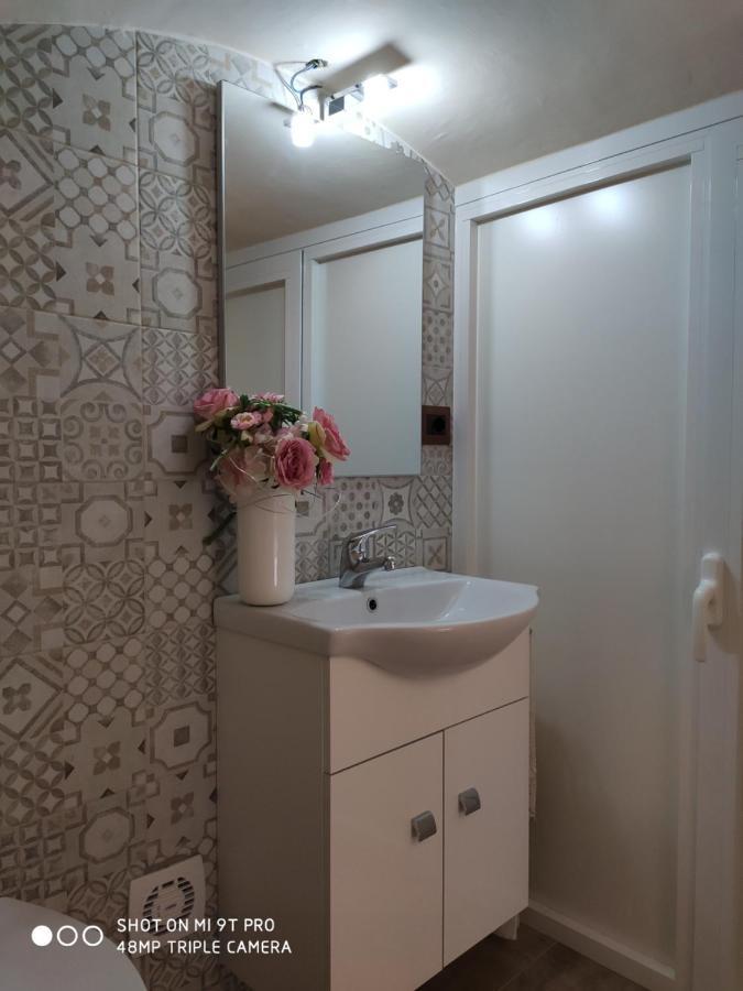 Apartamento La Casa Delle Sorprese Trani Exterior foto