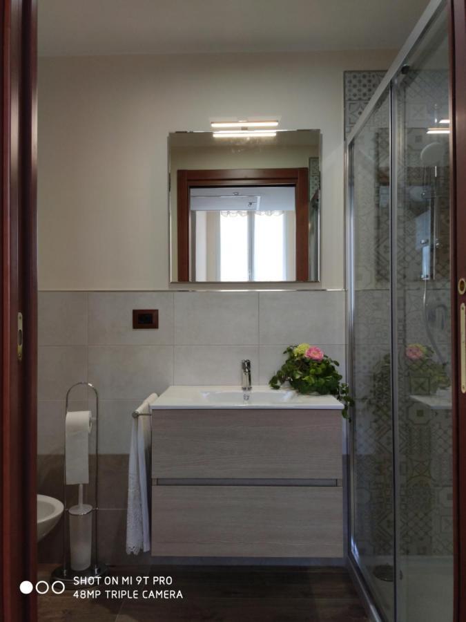 Apartamento La Casa Delle Sorprese Trani Exterior foto